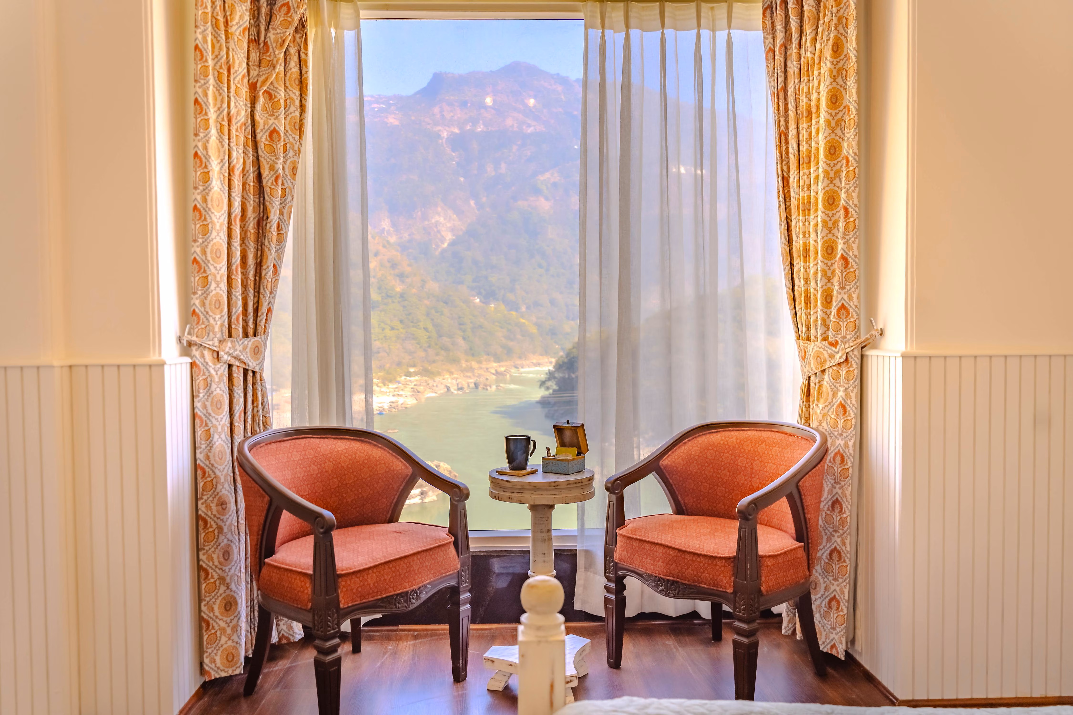 luxury aloha apartments room views